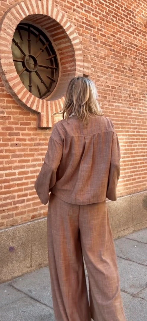 Pantalón Vincenzo camel - Image 8