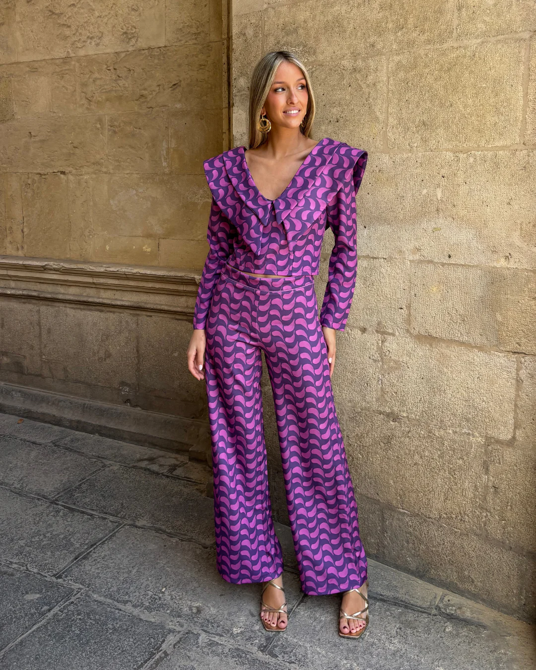 Traje Fiora morado (TALLA PEQUEÑO, REVISAR MEDIDAS)