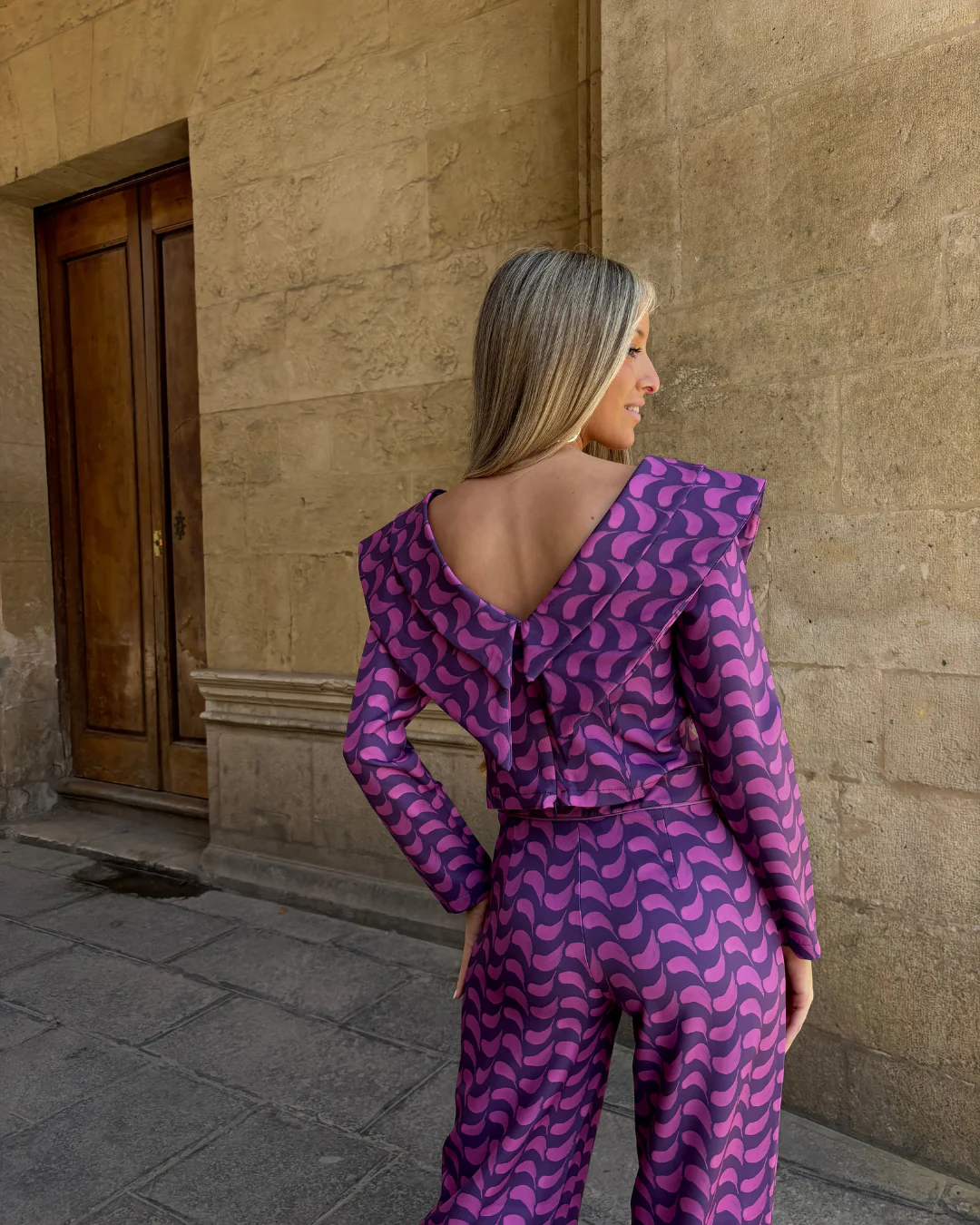 Traje Fiora morado (TALLA PEQUEÑO, REVISAR MEDIDAS) - Image 8