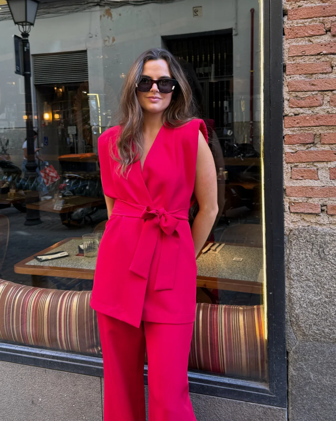 Traje Milos rojo - Image 2