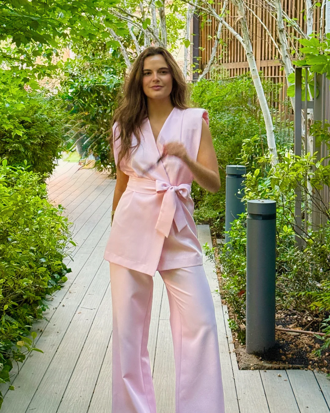 Traje Milos rosa - Image 6