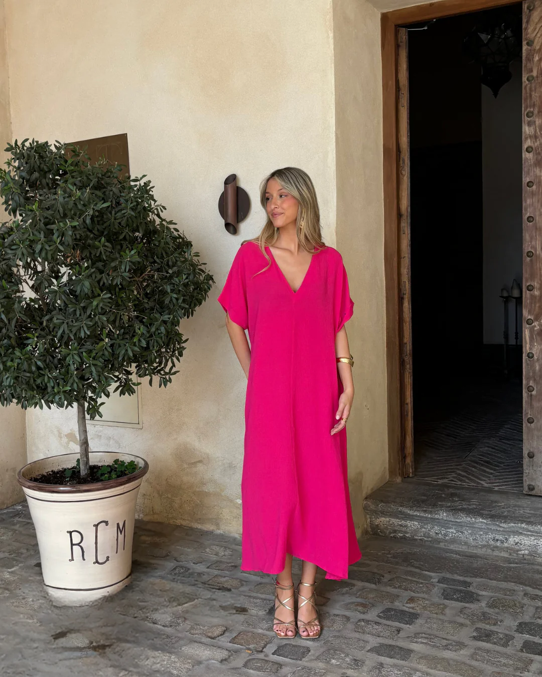 Vestido Telma rosa - Image 2